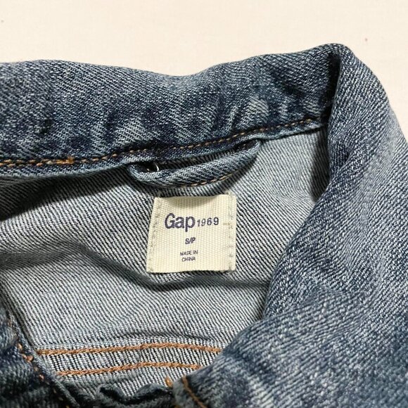 Gap 1969 Jean Jacket Denim Size Small Icon Medium Wash - Picture 2 of 16